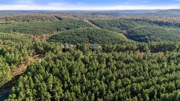 561 Timberline Trail, Broken Bow, OK 74728