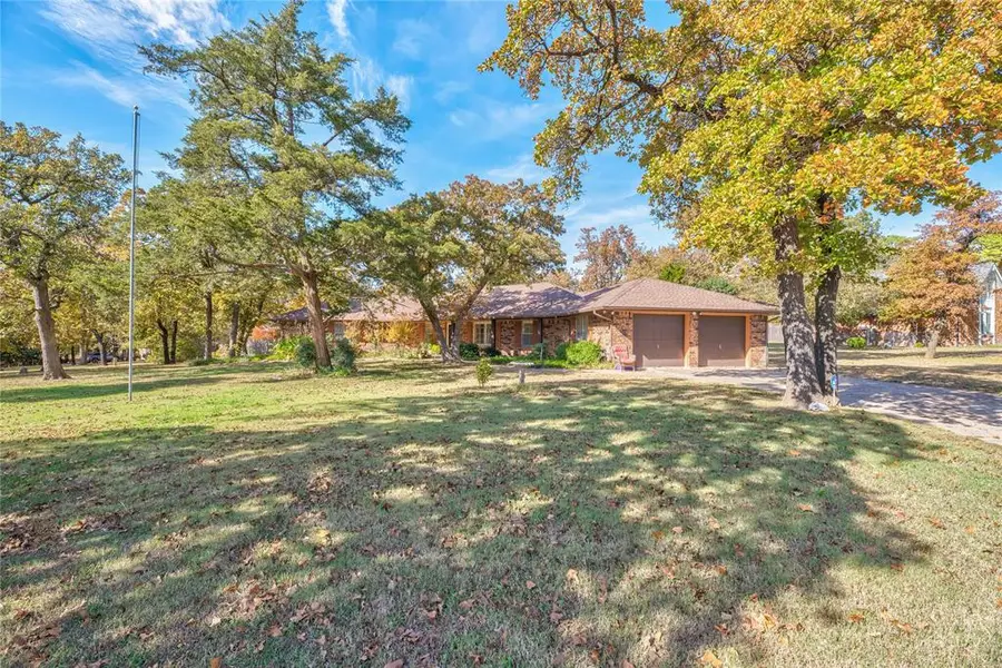 1801 Jessie James Drive, Edmond, OK 73034 - Image #2