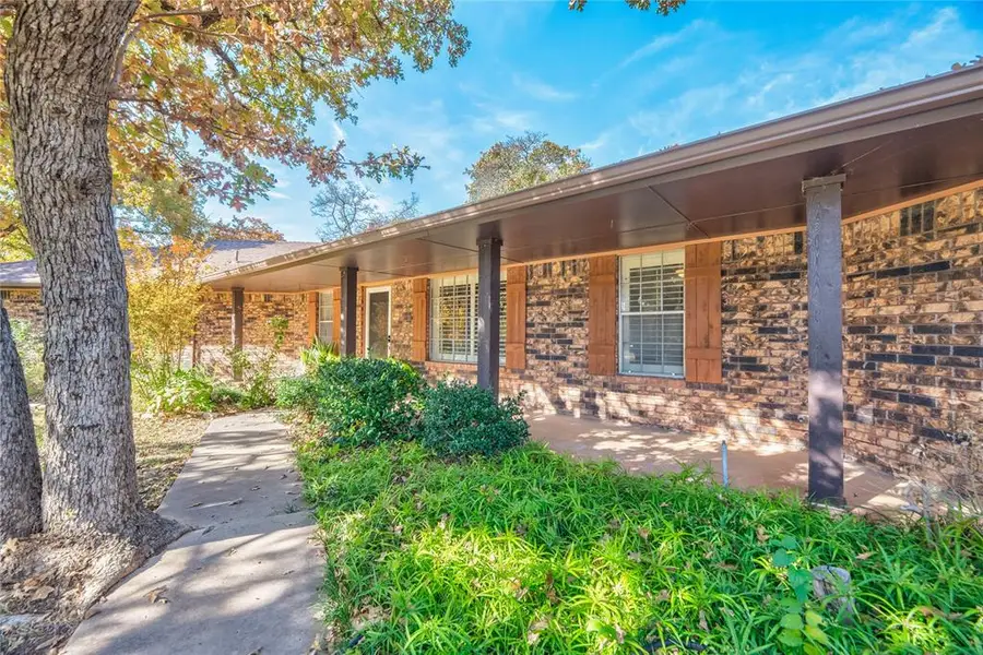 1801 Jessie James Drive, Edmond, OK 73034 - Image #3