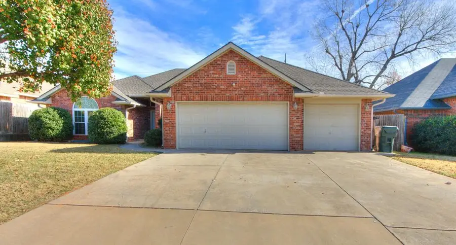681 Crescent Circle, Midwest City, OK 73110 - Image #3