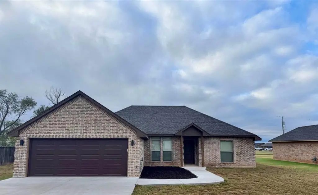 306 W 4th Street, Duke, OK 73532 - Image #1