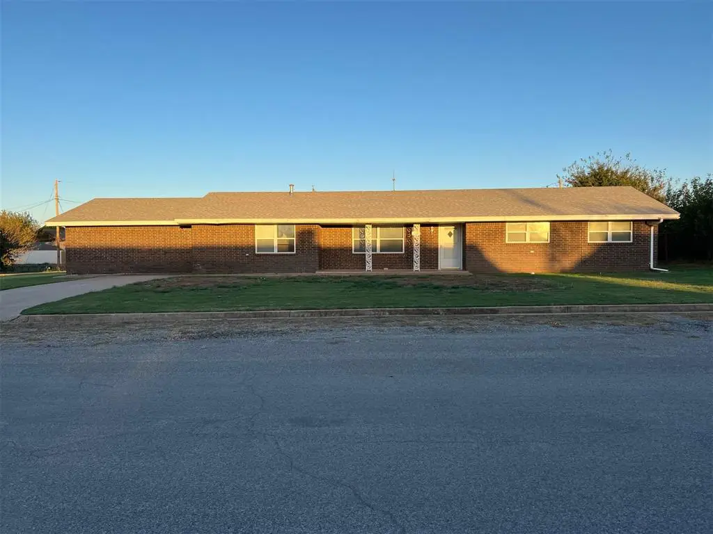 409 S Bruce Street, Carnegie, OK 73015 - Image #1