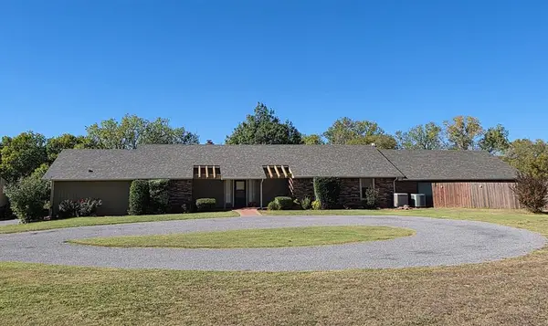 1016 Canyon Ridge Road, Clinton, OK 73601