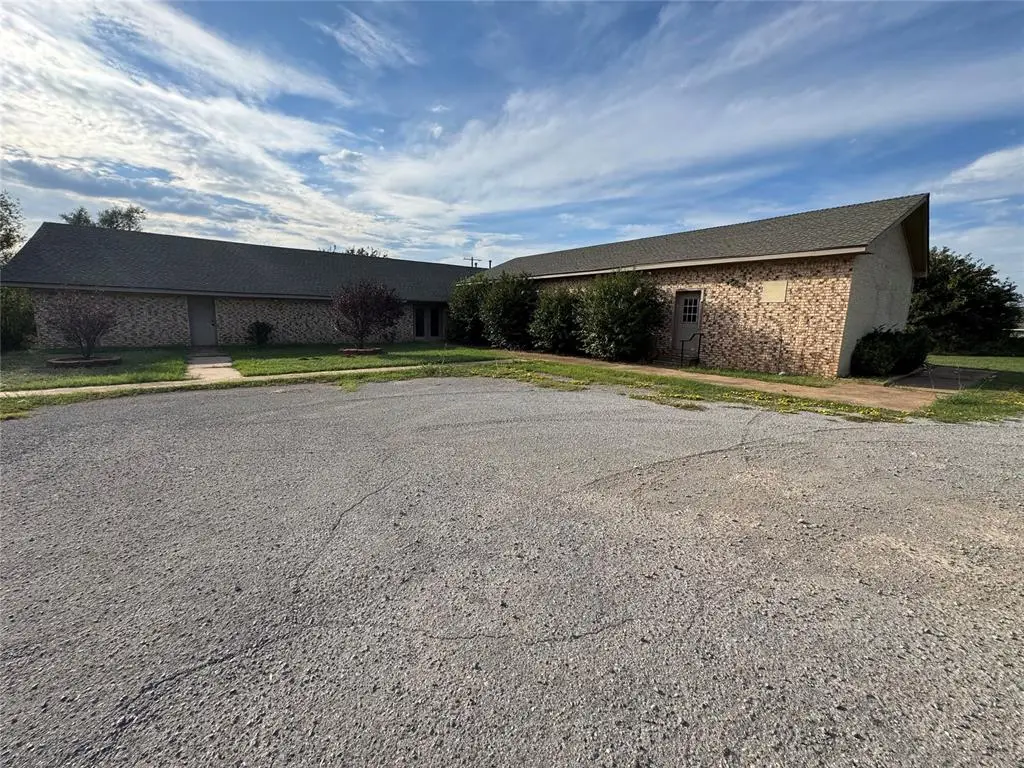 715 E Oklahoma Street, Carnegie, OK 73015 - Image #1