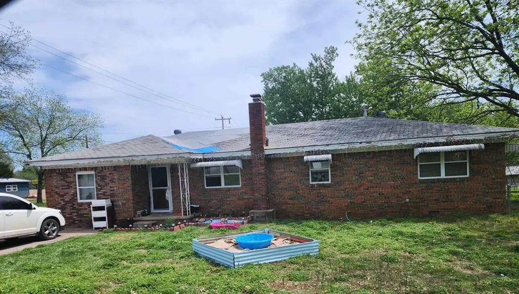 101 S Cottonwood Lane, Stratford, OK 74872 - Image #1