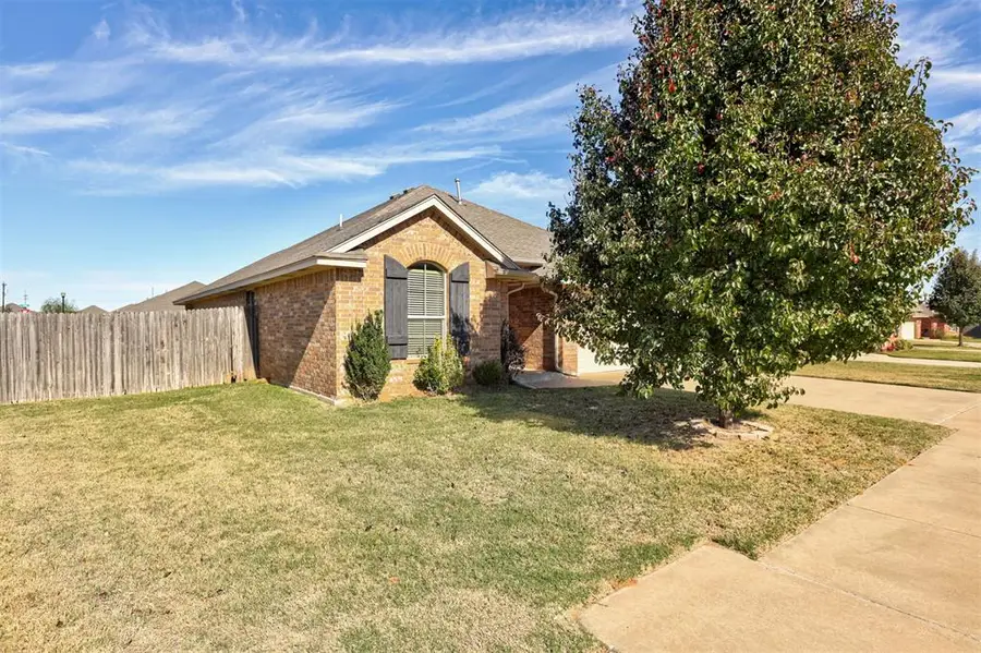 11117 SW 38th Circle, Mustang, OK 73064 - Image #2