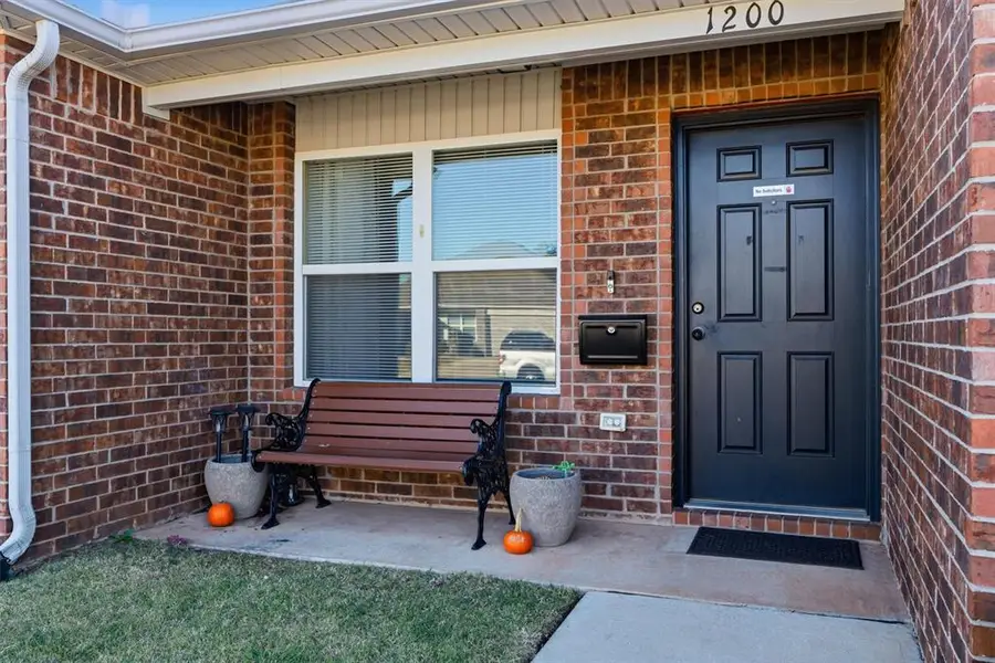 1200 Limestone Drive, Noble, OK 73068 - Image #3