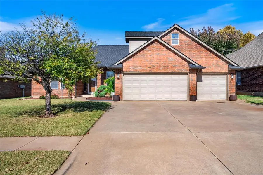 301 E Richmond Terrace, Mustang, OK 73064 - Image #3