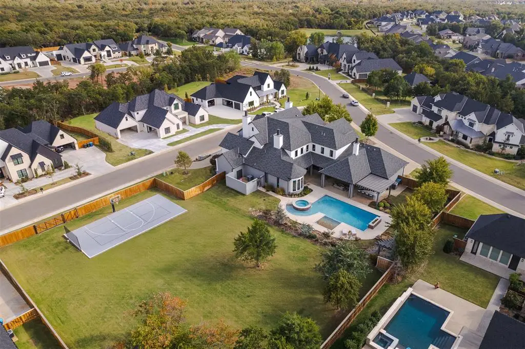 5001 Water Oak Way, Edmond, OK 73034 - Image #1