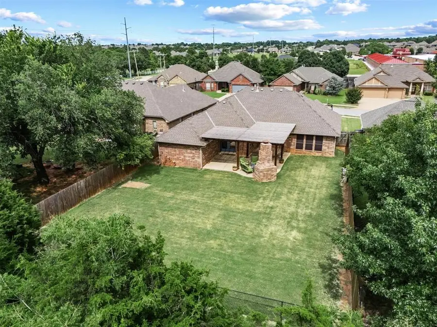 19213 Canyon Creek Place, Edmond, OK 73012 - Image #2