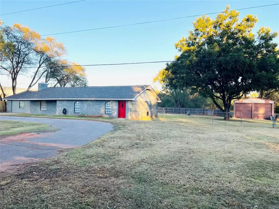 208 S 3rd Street, Sayre, OK 73662 - Image #2