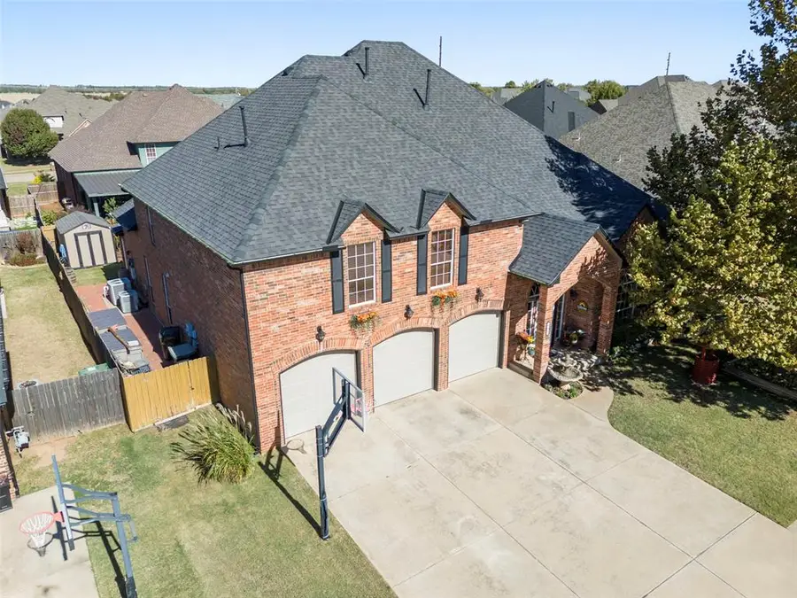 809 Preston Park Drive, Yukon, OK 73099 - Image #2