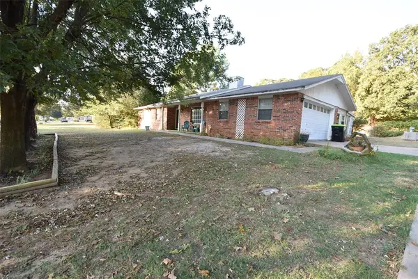 103 Eric Street, Holdenville, OK 74848