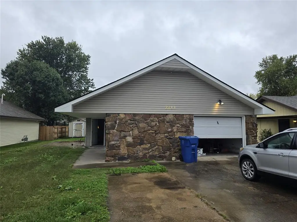 2213 Willow Lane, Miami, OK 74354 - Image #1