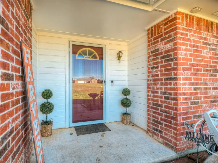 21878 Faye Lane, Harrah, OK 73045 - Image #3