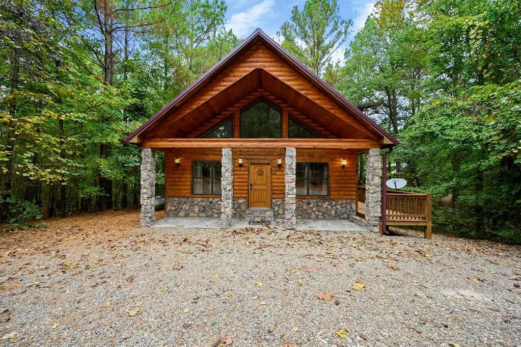 625 Deer Creek Trail, Broken Bow, OK 74728 - Image #1