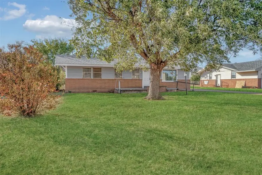 1205 N Chalmers Street, Altus, OK 73521 - Image #2
