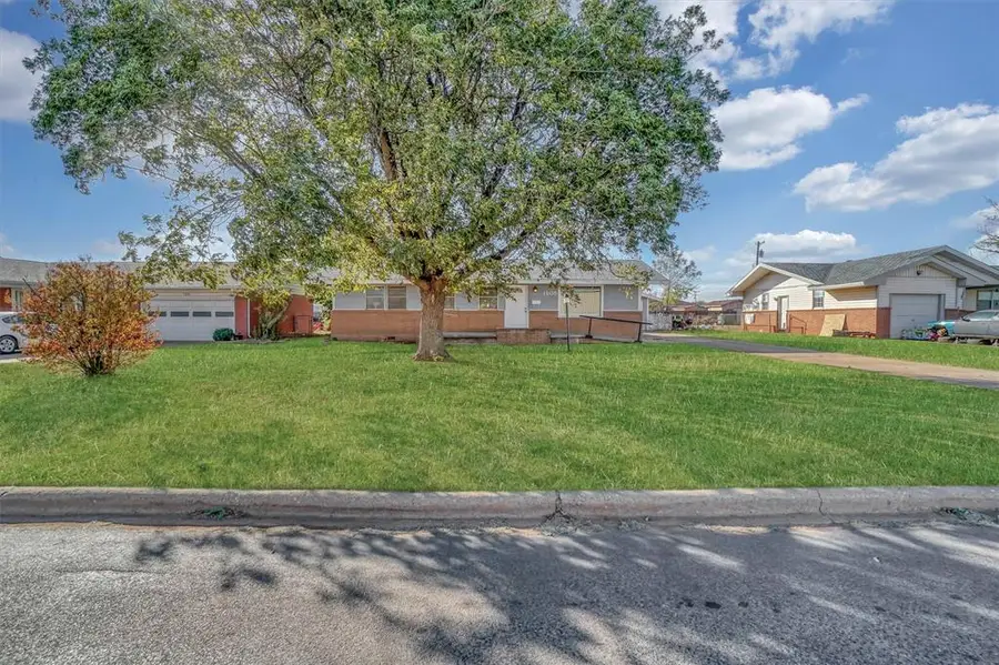 1205 N Chalmers Street, Altus, OK 73521 - Image #3