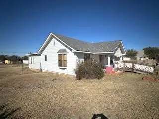 222 S 4th Street, Sentinel, OK 73664 - Image #2