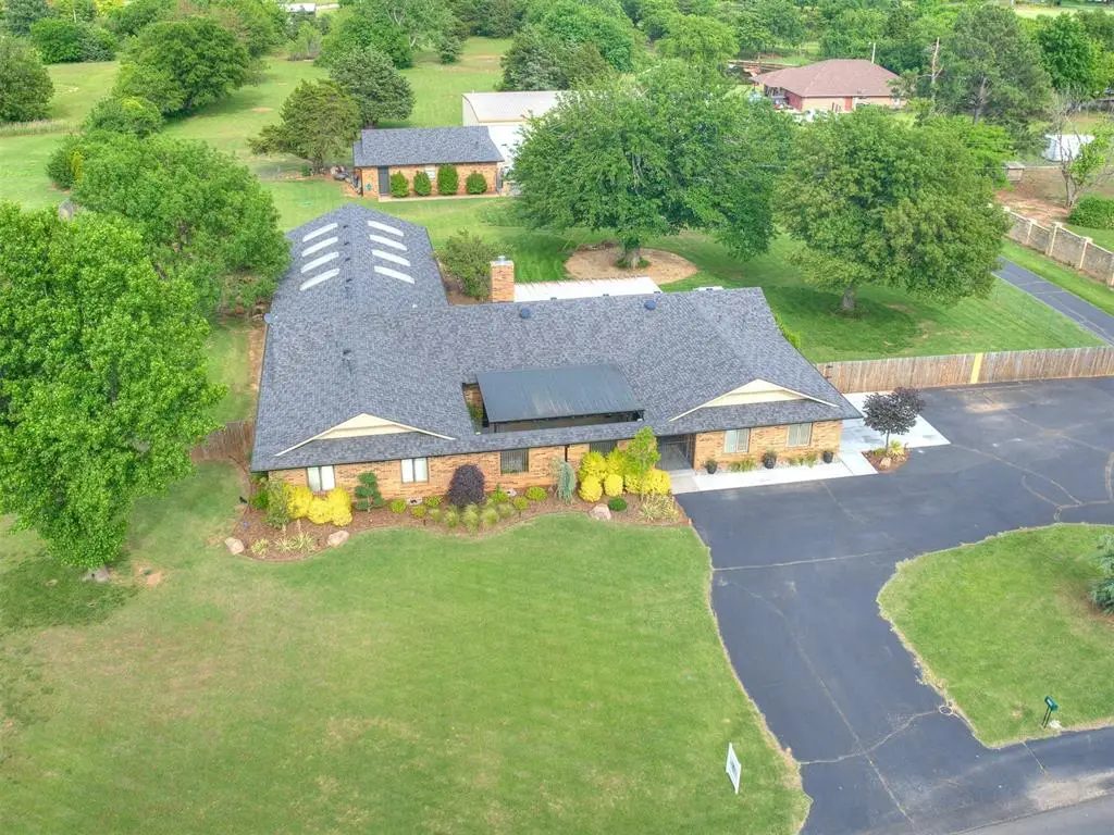 1509 S 29th Street, Chickasha, OK 73018 - Image #1