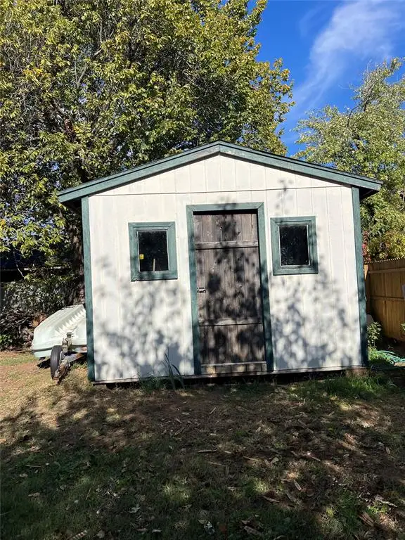 306 E Elm Street, Hinton, OK 73047 - Image #3