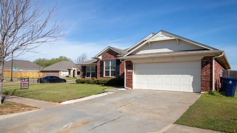 13049 SW 5th Street, Yukon, OK 73099 - Image #3