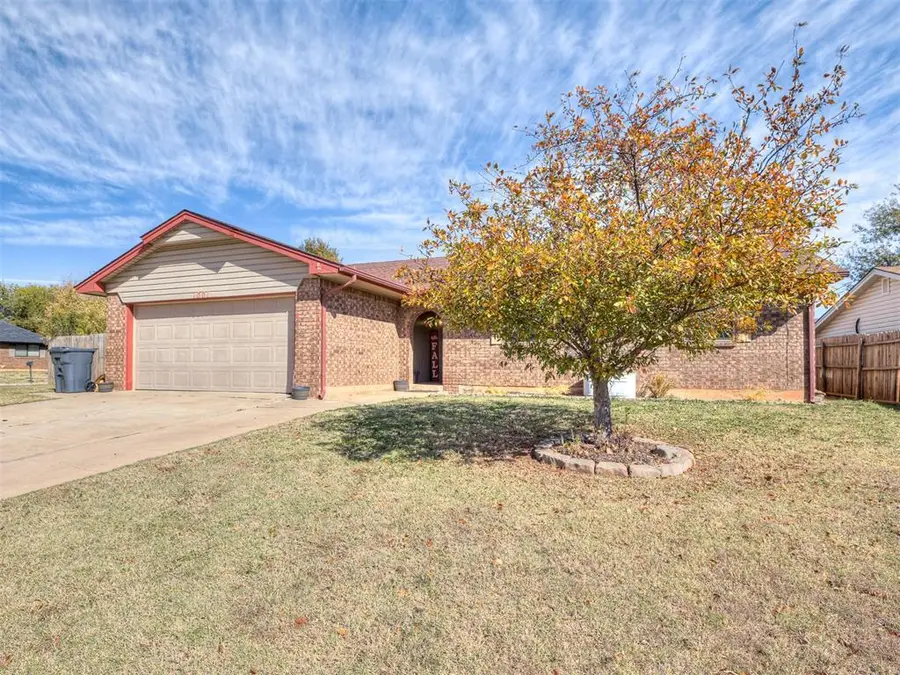 1001 Cambridge Drive, Yukon, OK 73099 - Image #3