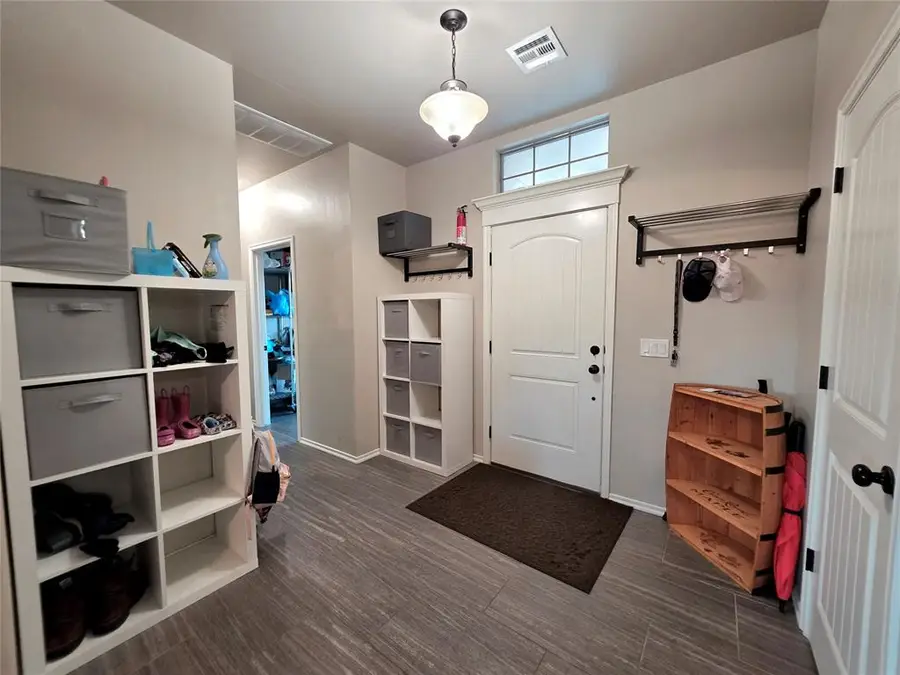 4040 Lonetree Drive, Edmond, OK 73025 - Image #3