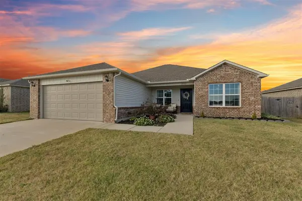 1933 W Antler Way, Mustang, OK 73064