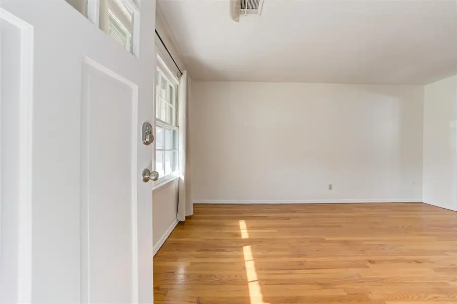 1521 Oxford Way, Oklahoma City, OK 73120 - Image #3