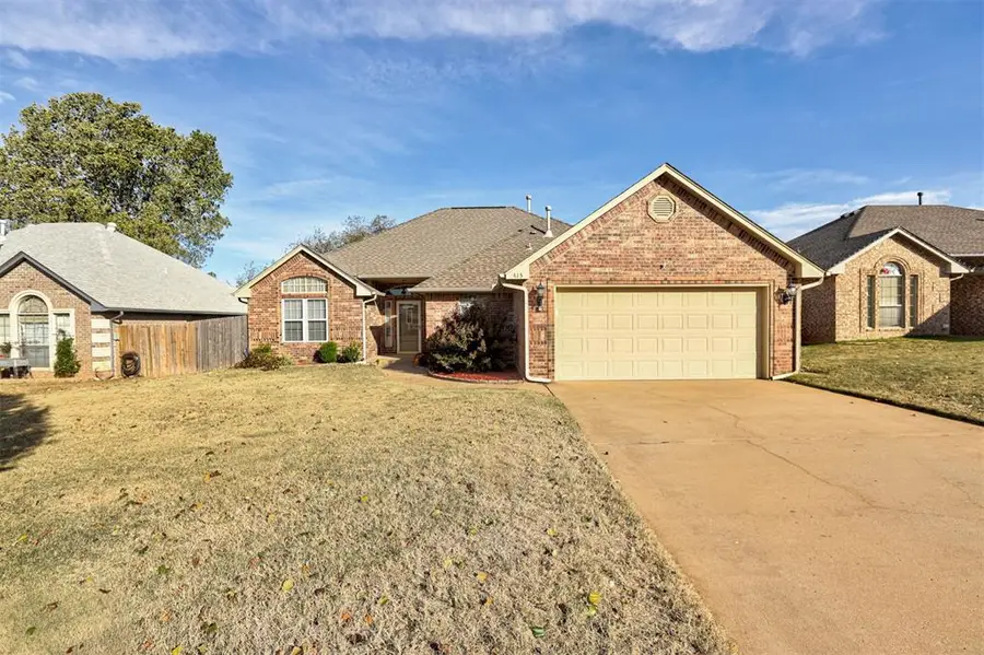 413 E Plantation Terrace, Mustang, OK 73064 - Image #2
