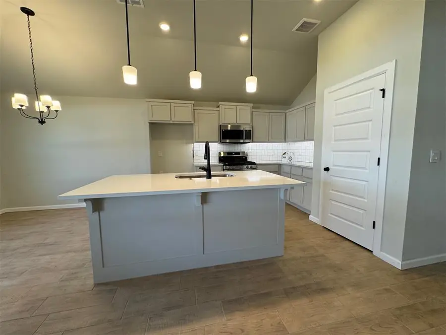 10733 Painted Turtle Way, Midwest City, OK 73130 - Image #3