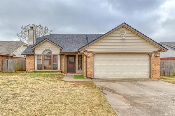 1216 NE 24th Street, Moore, OK 73160