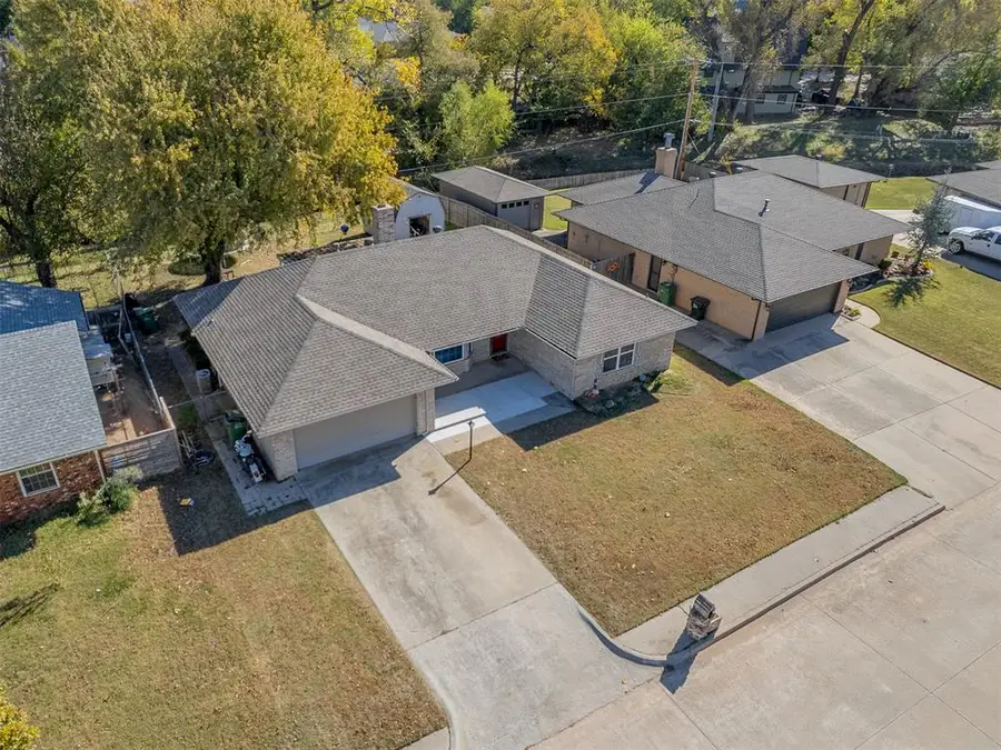 905 Kouba Drive, Yukon, OK 73099 - Image #2