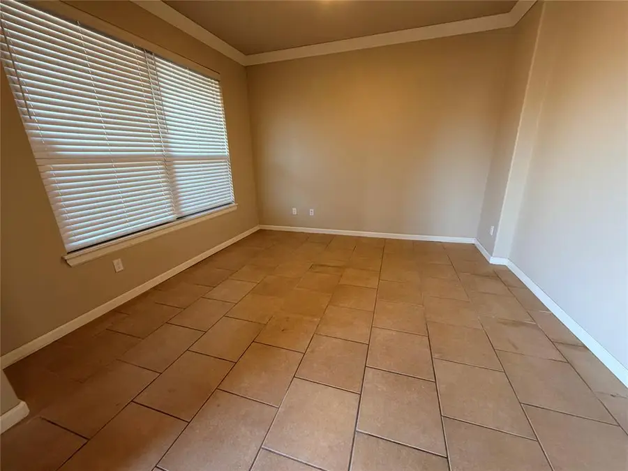 11240 NW 102nd Street, Yukon, OK 73099 - Image #2