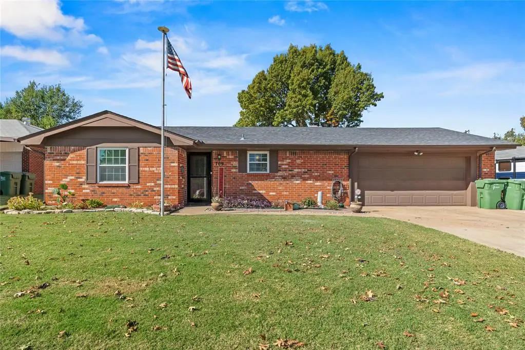 709 Queensboro Place, Yukon, OK 73099 - Image #1