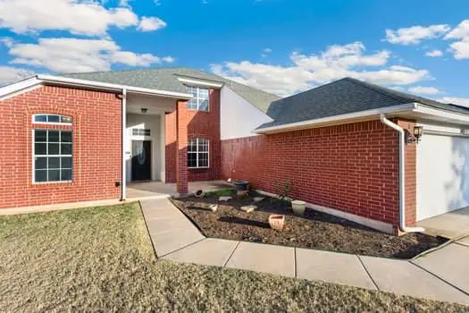 305 Eastview Drive, Yukon, OK 73099 - Image #2