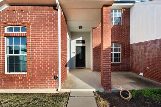 305 Eastview Drive, Yukon, OK 73099 - Image #3