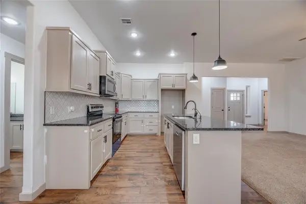 2325 Greys Harbor Road, Blanchard, OK 73010