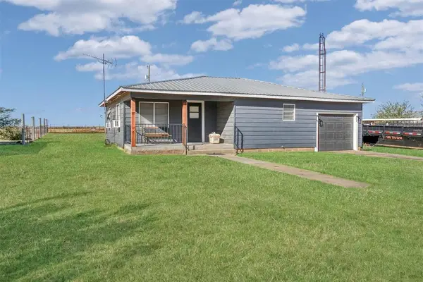 219 N Mayer Avenue, Willow, OK 73673