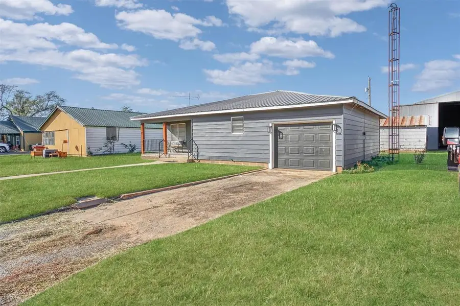 219 N Mayer Avenue, Willow, OK 73673 - Image #3
