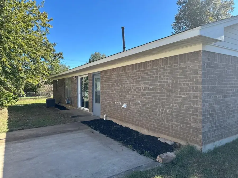 721 Mission Place, Anadarko, OK 73005 - Image #3