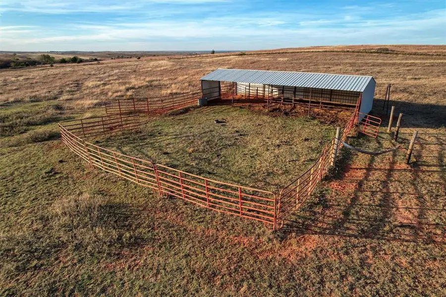 10539 N 2000 Road, Elk City, OK 73644 - Image #3