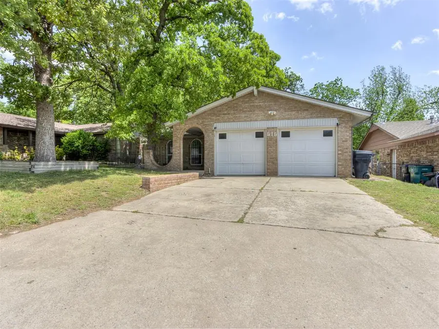 616 Whispering Oak Road, Oklahoma City, OK 73127 - Image #2