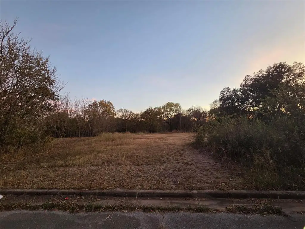 W Mulberry Avenue, Duncan, OK 73533 - Image #1