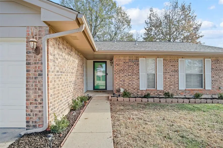 1208 S Patterson Drive, Moore, OK 73160 - Image #2