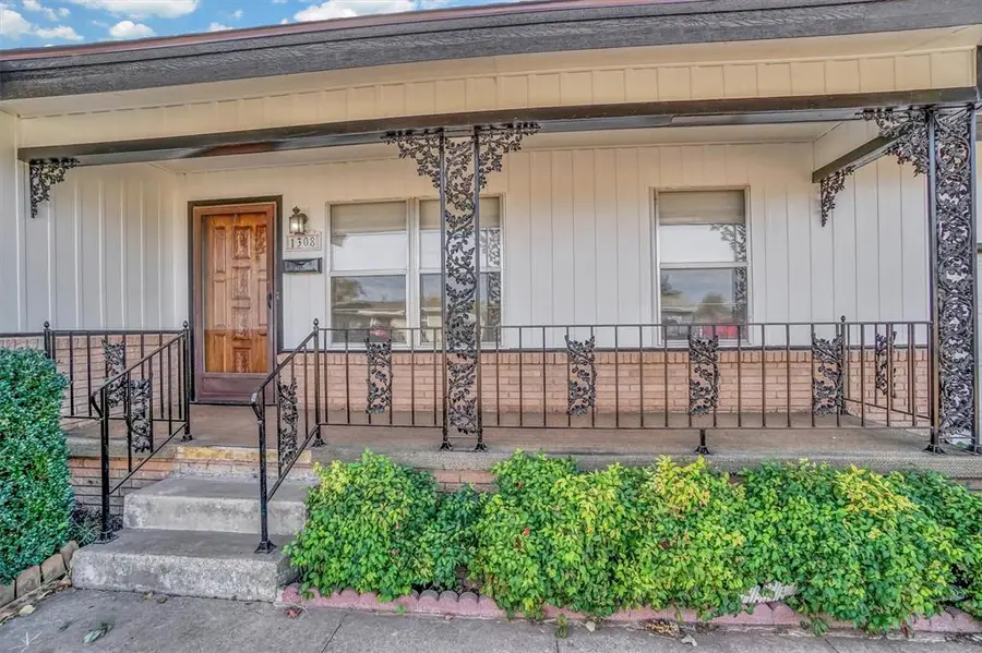 1308 Karen Avenue, Altus, OK 73521 - Image #2