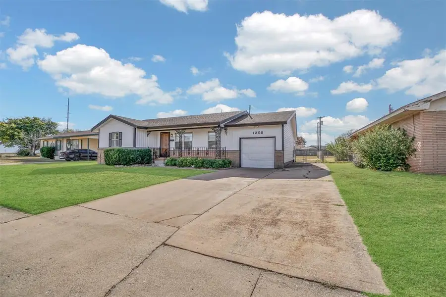 1308 Karen Avenue, Altus, OK 73521 - Image #3