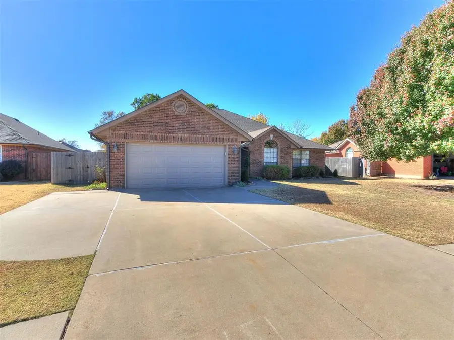 3920 Brownwood Lane, Norman, OK 73072 - Image #2