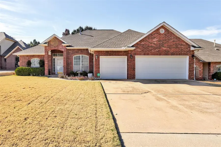 225 S Lexington Way, Edmond, OK 73012 - Image #2